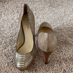 Guess blush metallic wood stacked platform heels